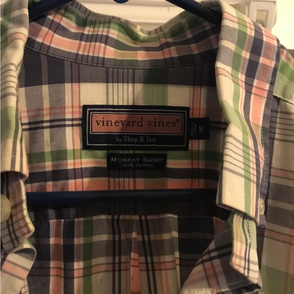 Used vineyard vines euc Murray shirt - Picture 2 of 5